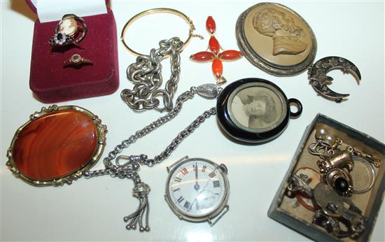 Mixed jewellery including silver , 4 gold rings, etc